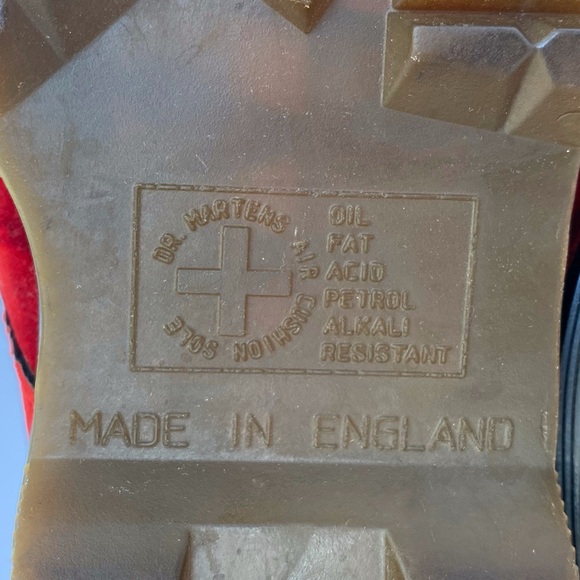 VINTAGE DR. MARTENS RED VELVET ORIGINAL 1460 ANKLE BOOTS - Picture 10 of 13